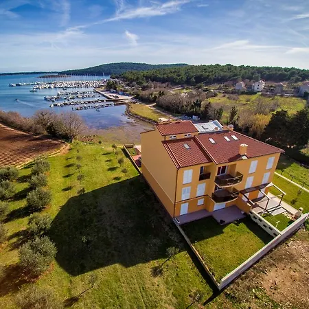 Port Marina *